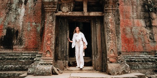 16 Nights in Southeast Asia w/ Guide + International Flights