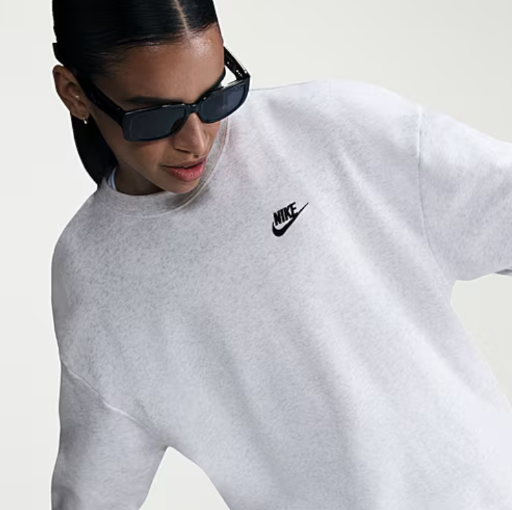 Nike Women’s Crew Neck Long Sleeve Sweatshirt Deal