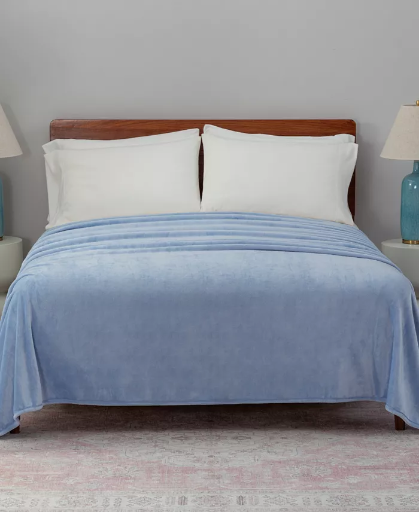 Berkshire Classic Velvety Plush Twin Blanket (Full / Queen)