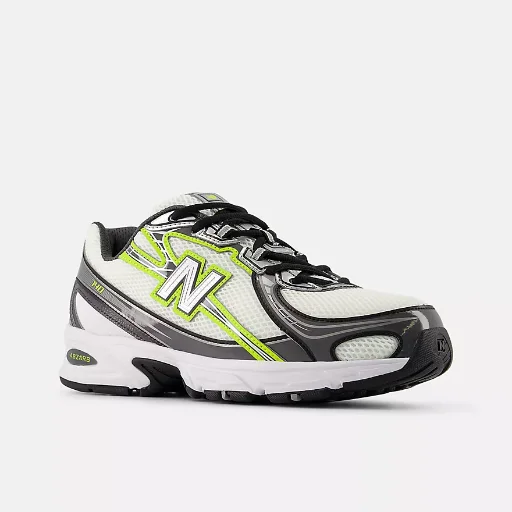 New Balance Men's or Women's Shoes (Various Styles) Deal