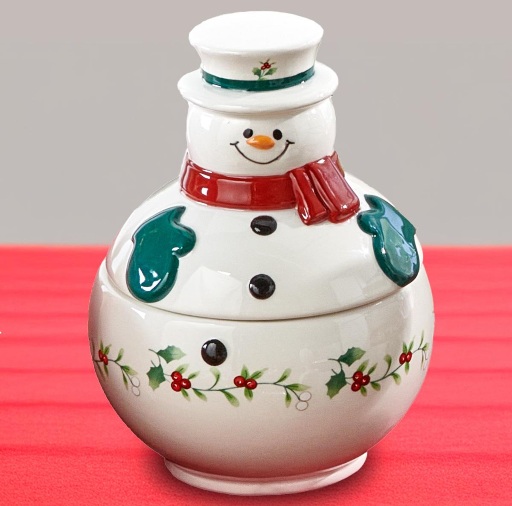 Pfaltzgraff Winterberry 5-Inch Snowman Covered Bowl Deal