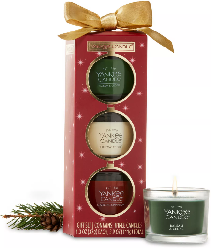 Yankee Candle Christmas Classics 3-Pack Candle Gift Set
