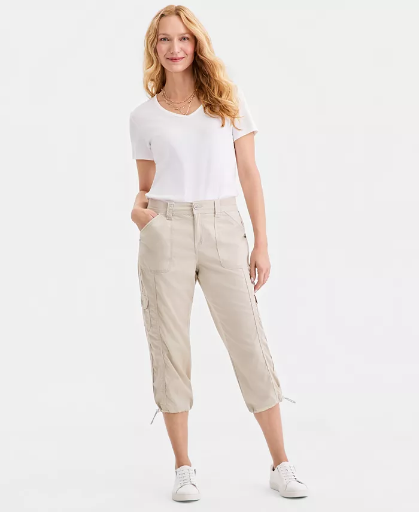 Women’s Mid-Rise Cargo Capri Pants Deal