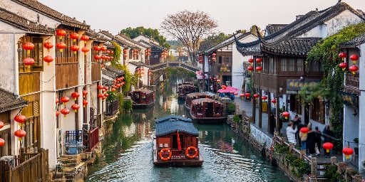 China & Hong Kong 11-Night Summer Trip with Airfare
