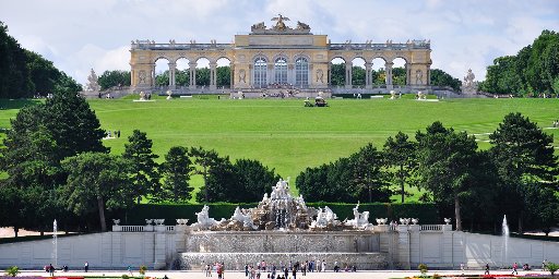 10-Day Danube & Prague Vineyard and Palaces Cruise