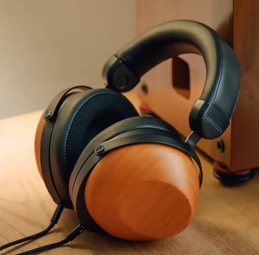 Dynamic Topology Driver Close-Back Over-Ear Headphones