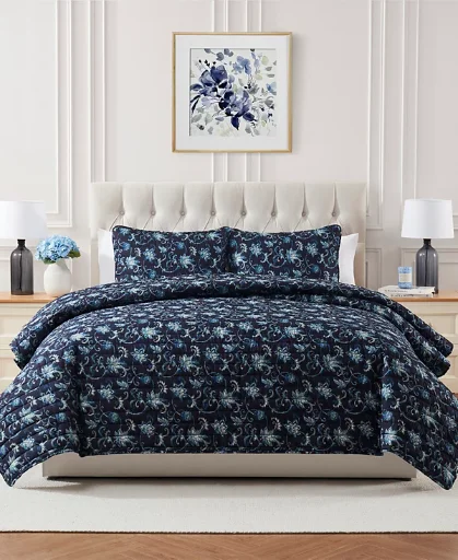 Seventh Studio Holiday Quilt Sets (Twin)