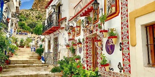 Spain, France & Italy 10-Day Luxury Cruise Package, Barcelona to Rome