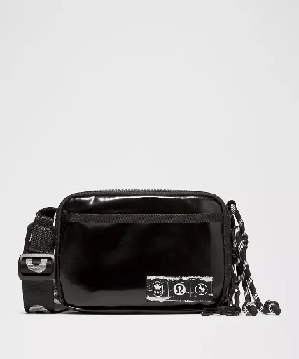 Lululemon Team Canada Future Legacy Easy Access 1.5L Ripstop Bag Deal