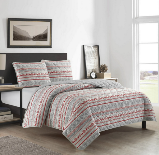 Dearfoams Super Soft Red Grey Diamond Stitching Reindeer Quilt Set, Full/Queen