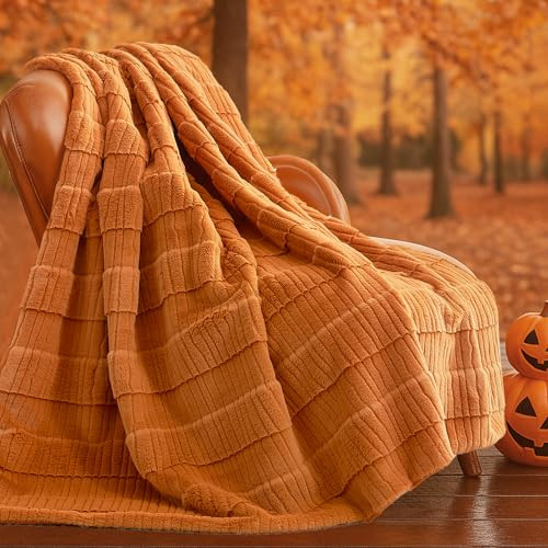 Amélie Home Luxury Striped Faux Fur Throw Blanket