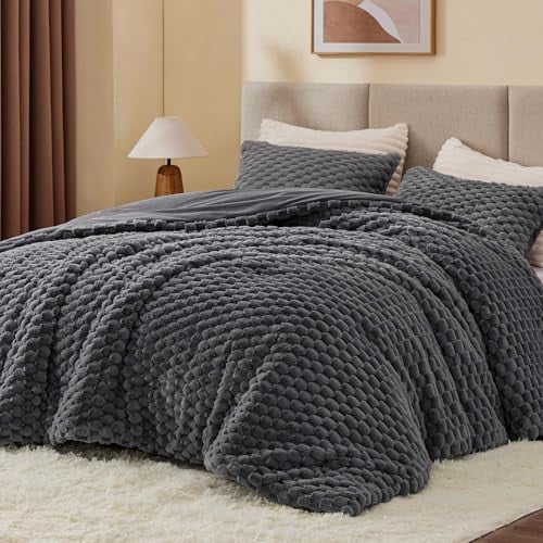 BEDELITE Fluffy Fleece Soft Comforter Set (King, 1 Comforter & 2 Pillowcases) Deal