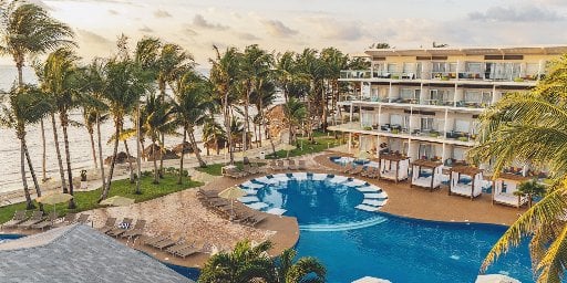 4-Night Riviera Maya Vacation Package with Flights Deal