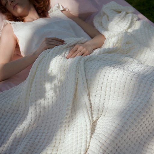Bedsure Cooling Cotton Waffle Blanket Queen Deal