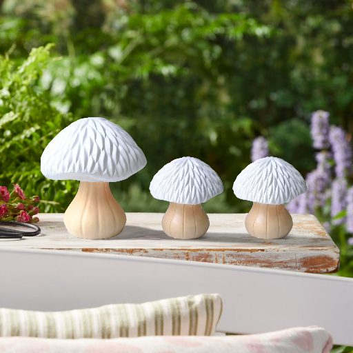 Mainstays Outdoor Resin White Mushroom Garden Statuary 3-Pack