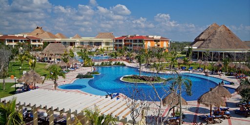 4-Night All-Inclusive Riviera Maya Vacation with Flights