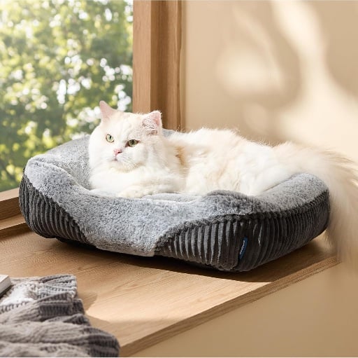 Bedsure Fluffy Plush Dog Bed