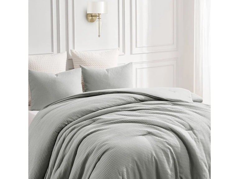 Kathy Ireland 3-Piece Waffle Down Alternative Comforter Set Queen/King
