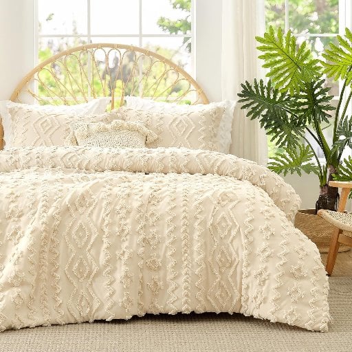 3 Pieces Soft Textured Bed Set Deal