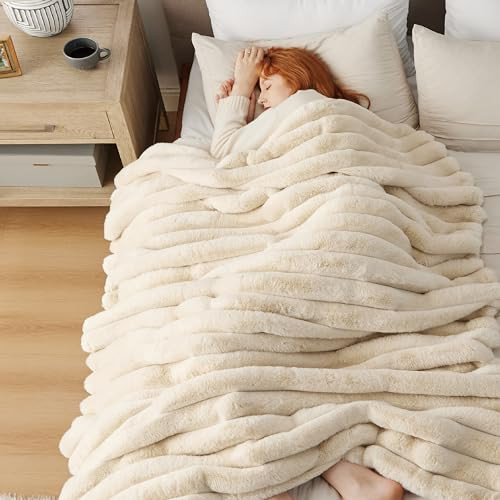 Bedsure Faux Fur Blanket Throw XL (50" x 70")
