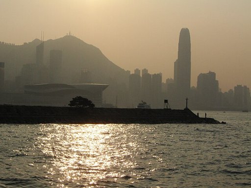 Roundtrip Phoenix to Hong Kong Airfares on United Airlines with 1 Free Checked Bag