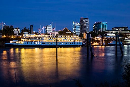 Roundtrip Orlando FL to Sacramento CA Airfares on American Airlines