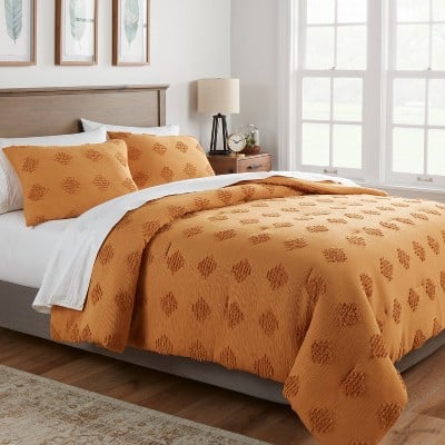 Threshold Full/Queen Tufted Diamond Crinkle Comforter & Sham Set (Dark Gold)