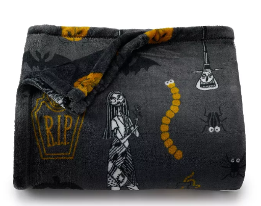 Disney's Halloween Oversized 60'' x 72'' Supersoft Plush Throw Blanket
